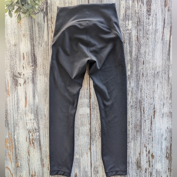 2022 Lululemon InStill High Rise Crop Black Women's 2 - Picture 5 of 7